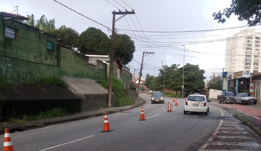 Faixa Reversível na Avenida Engenheiro Miguel Gemma - Mogi das Cruzes