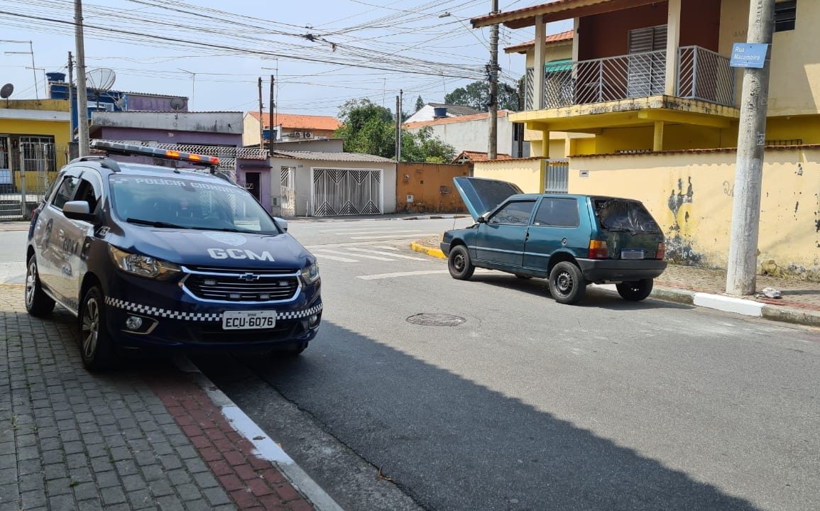 GCM de Poá localiza carro furtado