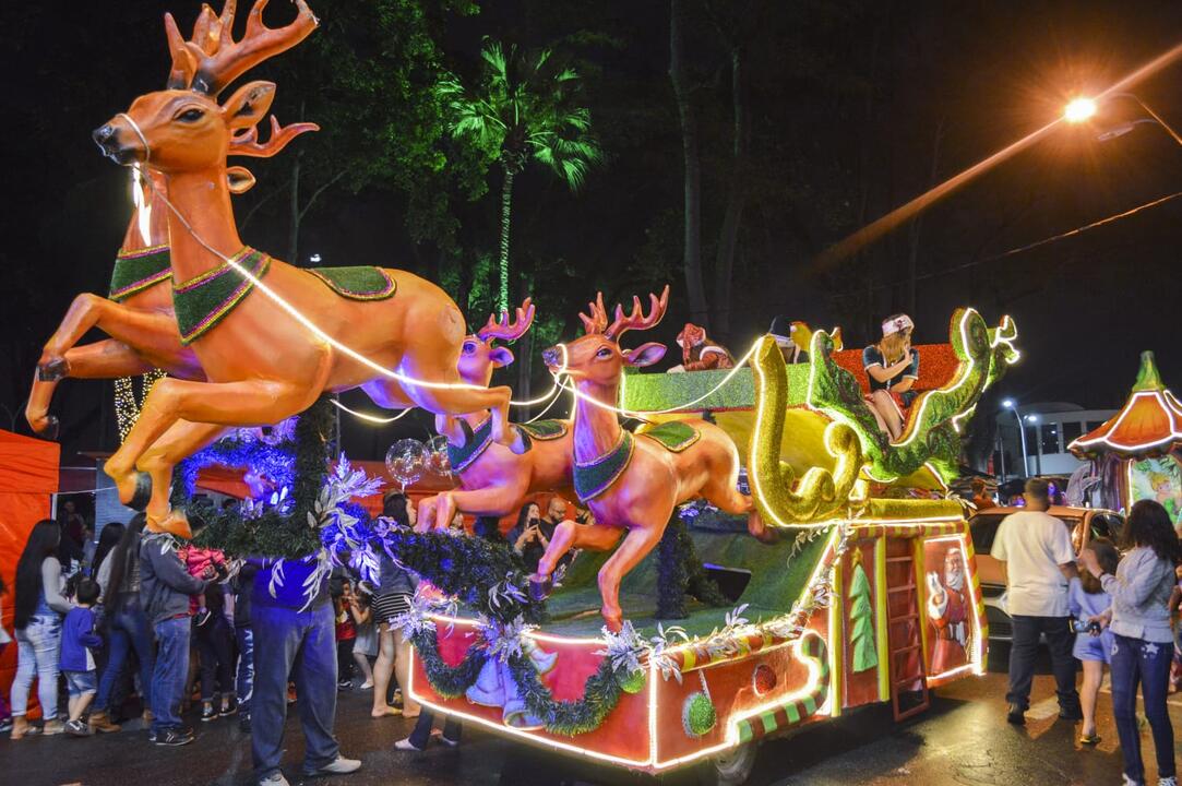 Parada de Natal Itaquaquecetuba