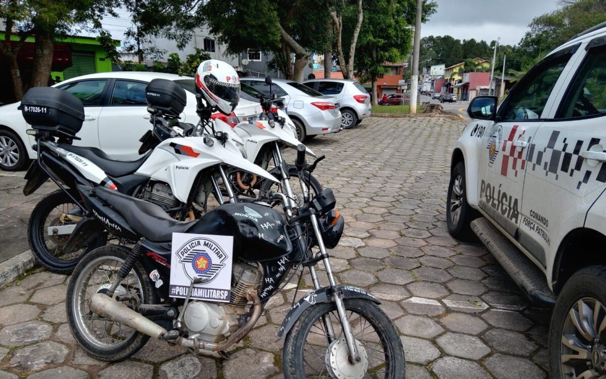 Motocicleta furtada em Biritiba Mirim