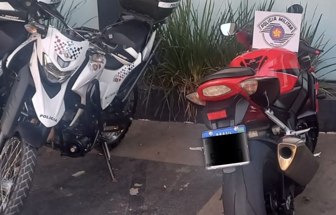 Motocicleta roubada em Mogi das Cruzes