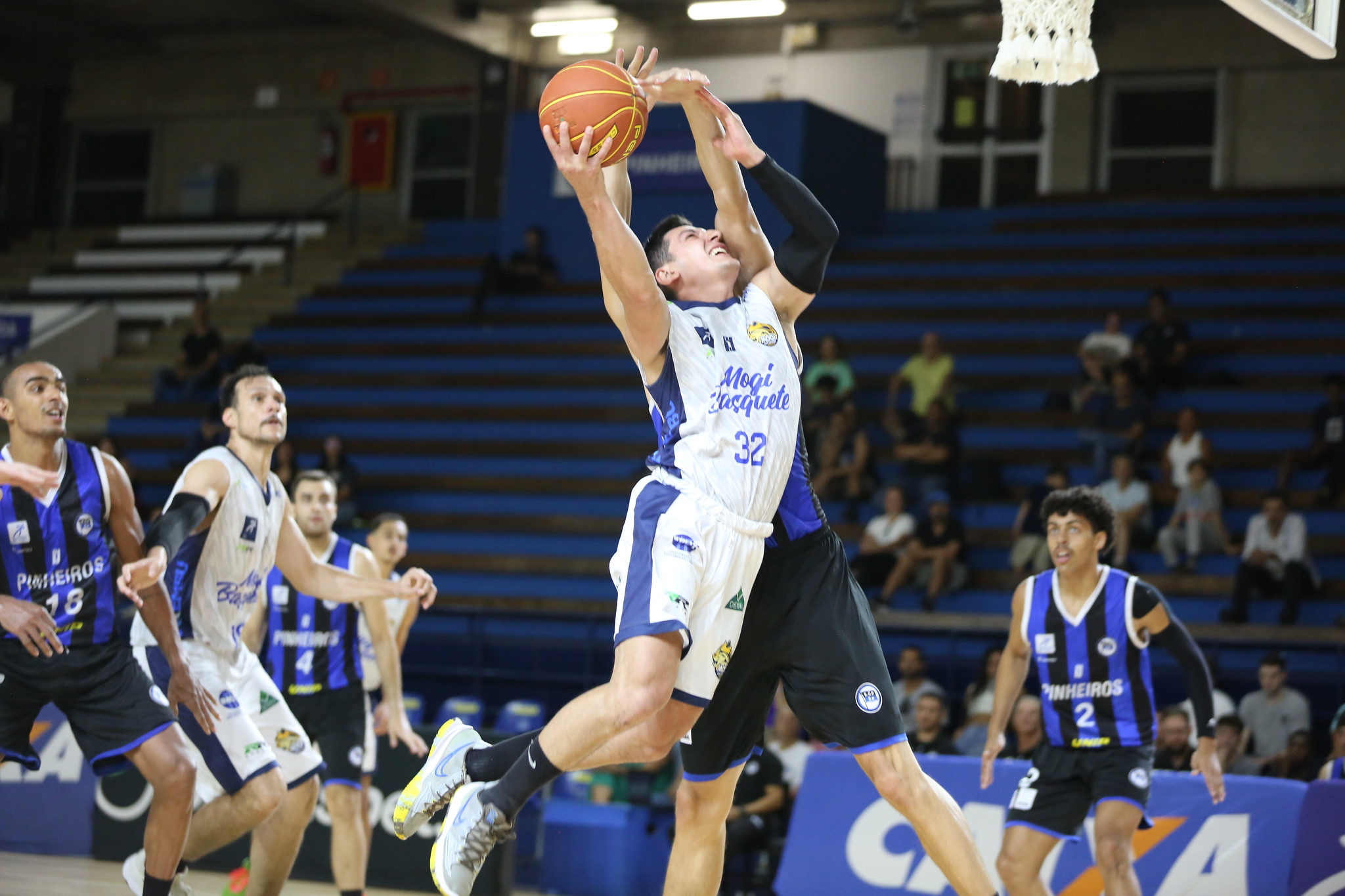 Pinheiros bate Mogi Basquete e reencontra a vitória no NBB Caixa - Esporte  Clube Pinheiros