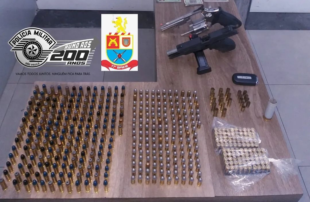 Armas e munições apreendidas pela PM em Mogi das Cruzes