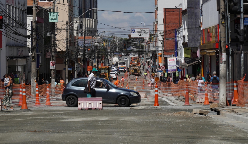 Obras na Avenida dos Bancos