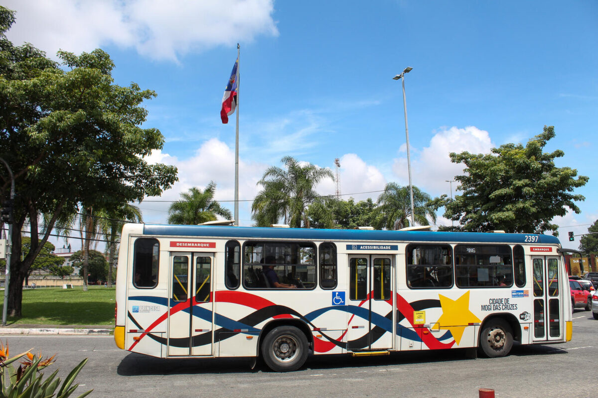 Ônibus - Transporte Público
