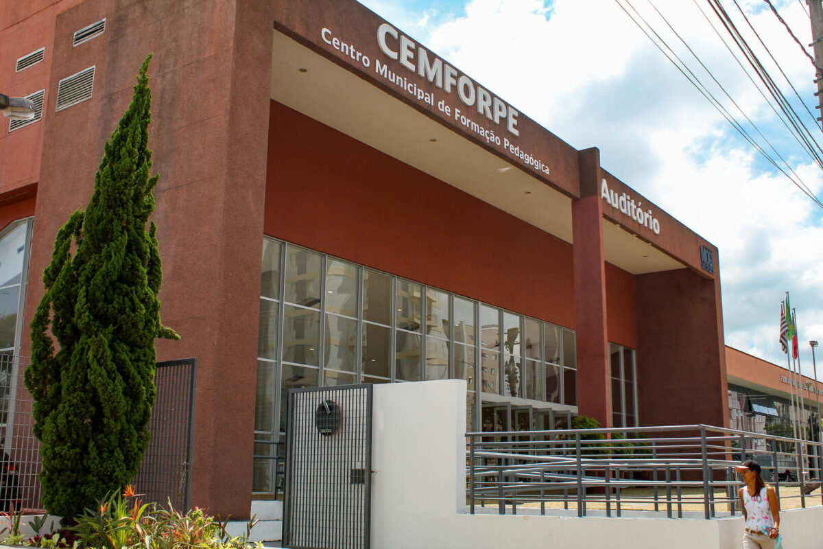 Cemforpe - Centro Municipal de Formação Pedagógica