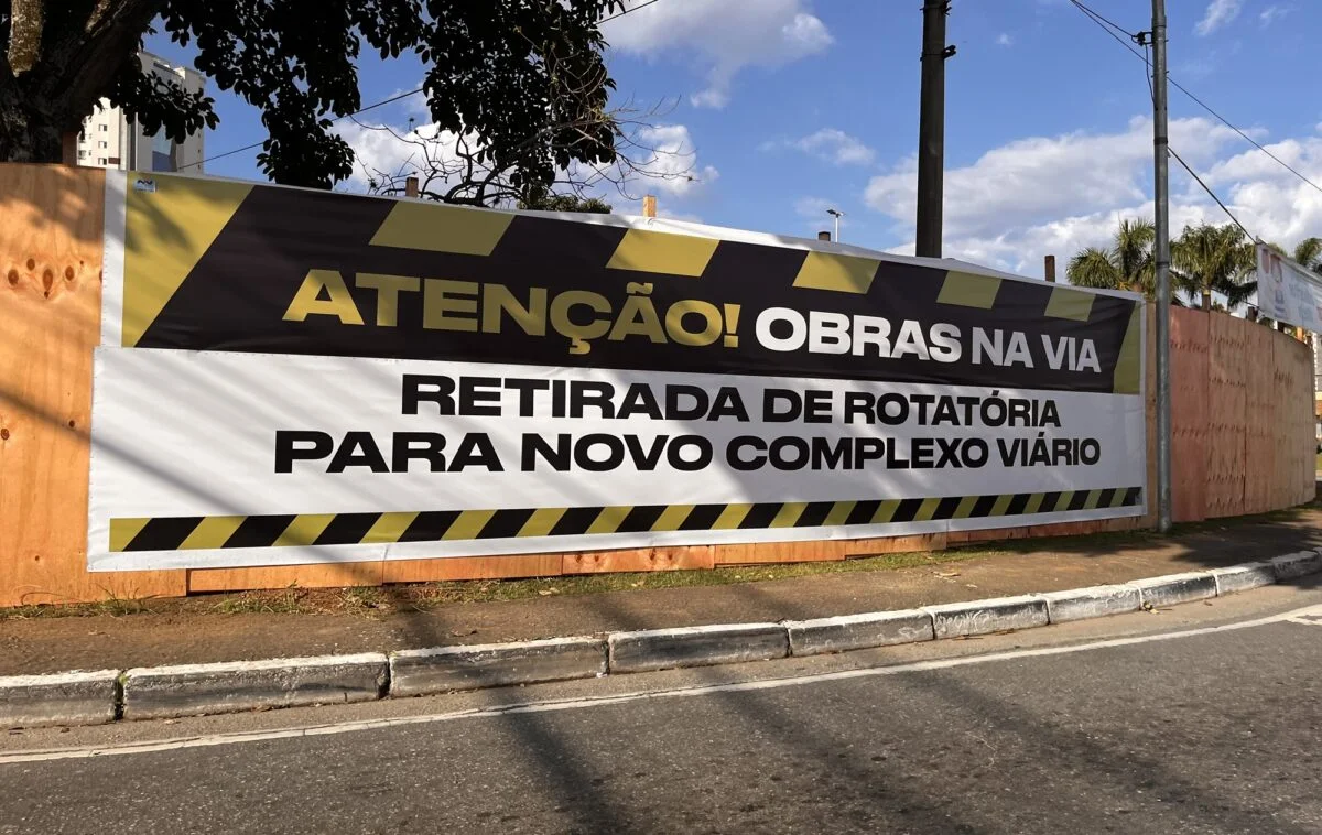 Obras na Rotatória do Habib's em Mogi das Cruzes