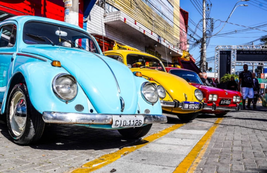 Encontro de carros antigos em Ferraz de Vasconcelos