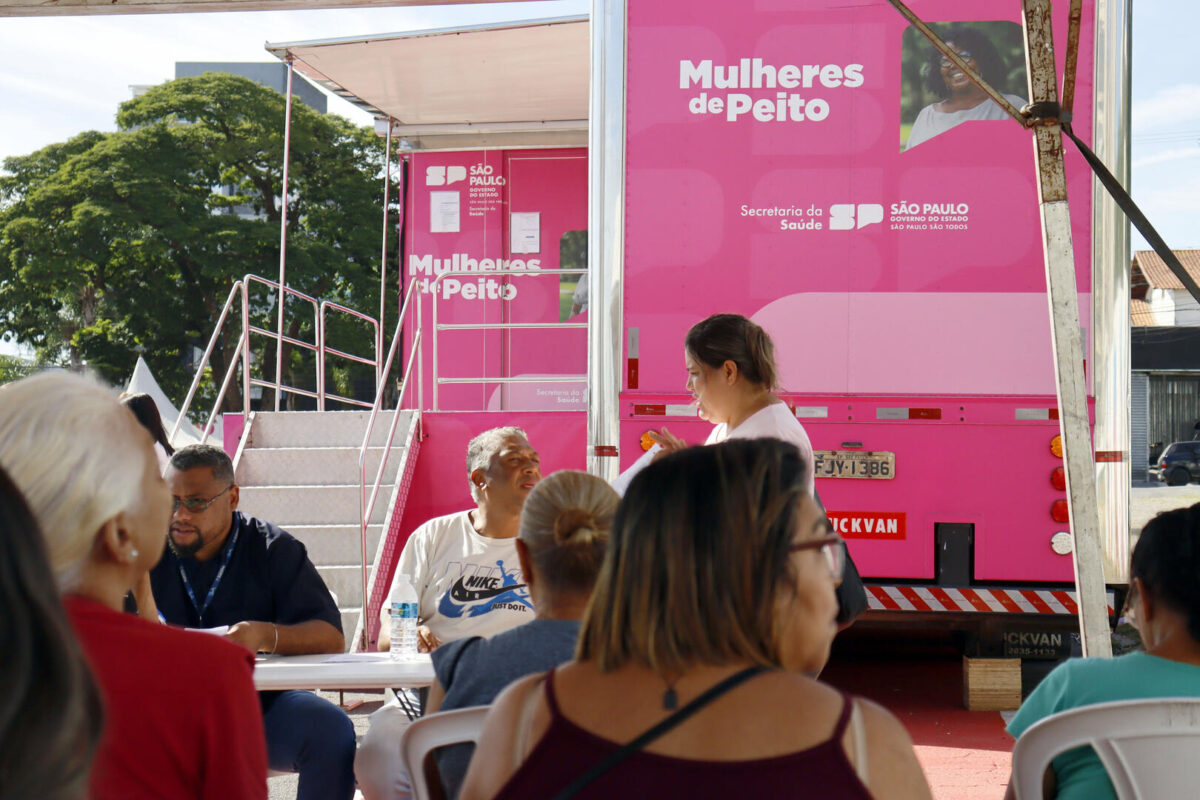 Carreta da Mamografia Mulheres de Peito