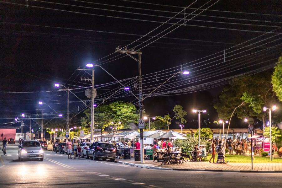 Feira Noturna de Guararema