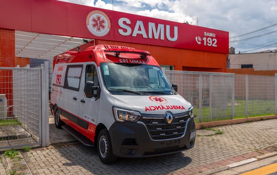 Ambulância do SAMU em Guararema