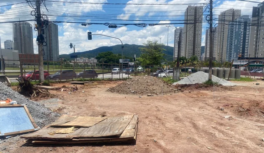 Obras para retirada da Rotatória do Habib's em Mogi das Cruzes