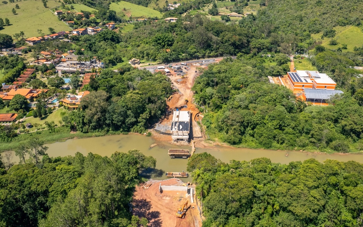 Construção de nova ponte sobre o Rio Paraíba do Sul em Guararema