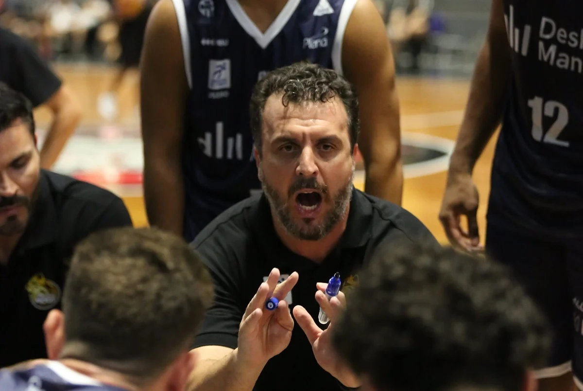 Fernando Penna - Técnico Mogi Basquete