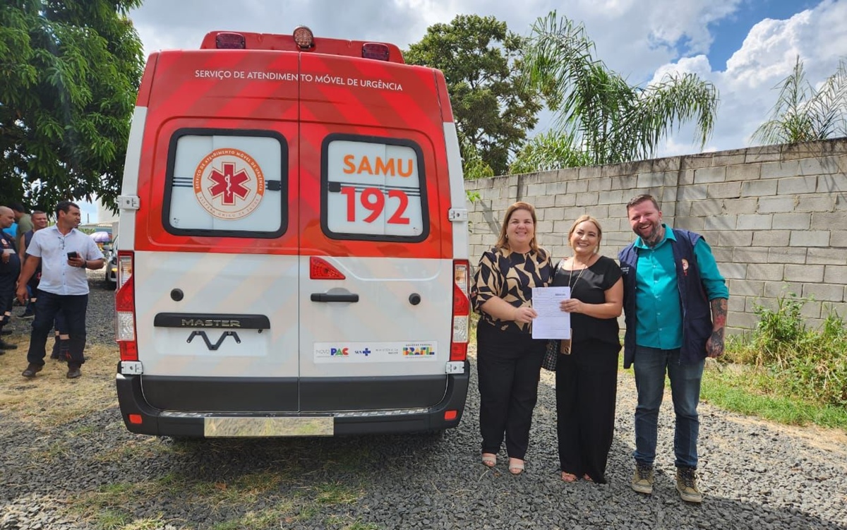 Mogi das Cruzes recebe nova ambulância