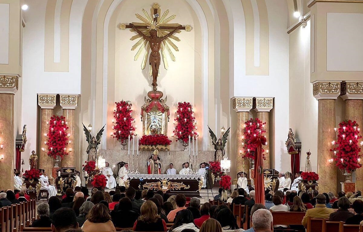Missa na igreja Matriz de Mogi das Cruzes