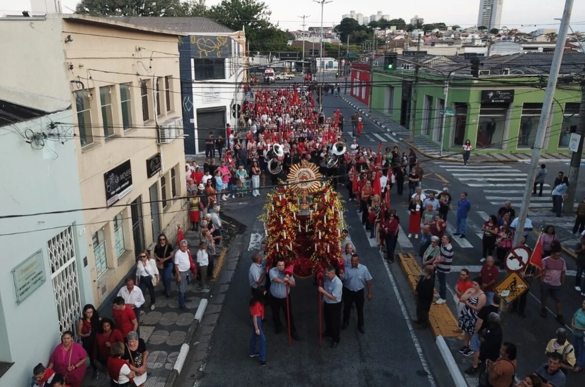 Procissão de Pentecostes da Festa do Divino Espírito Santo de Mogi das Cruzes