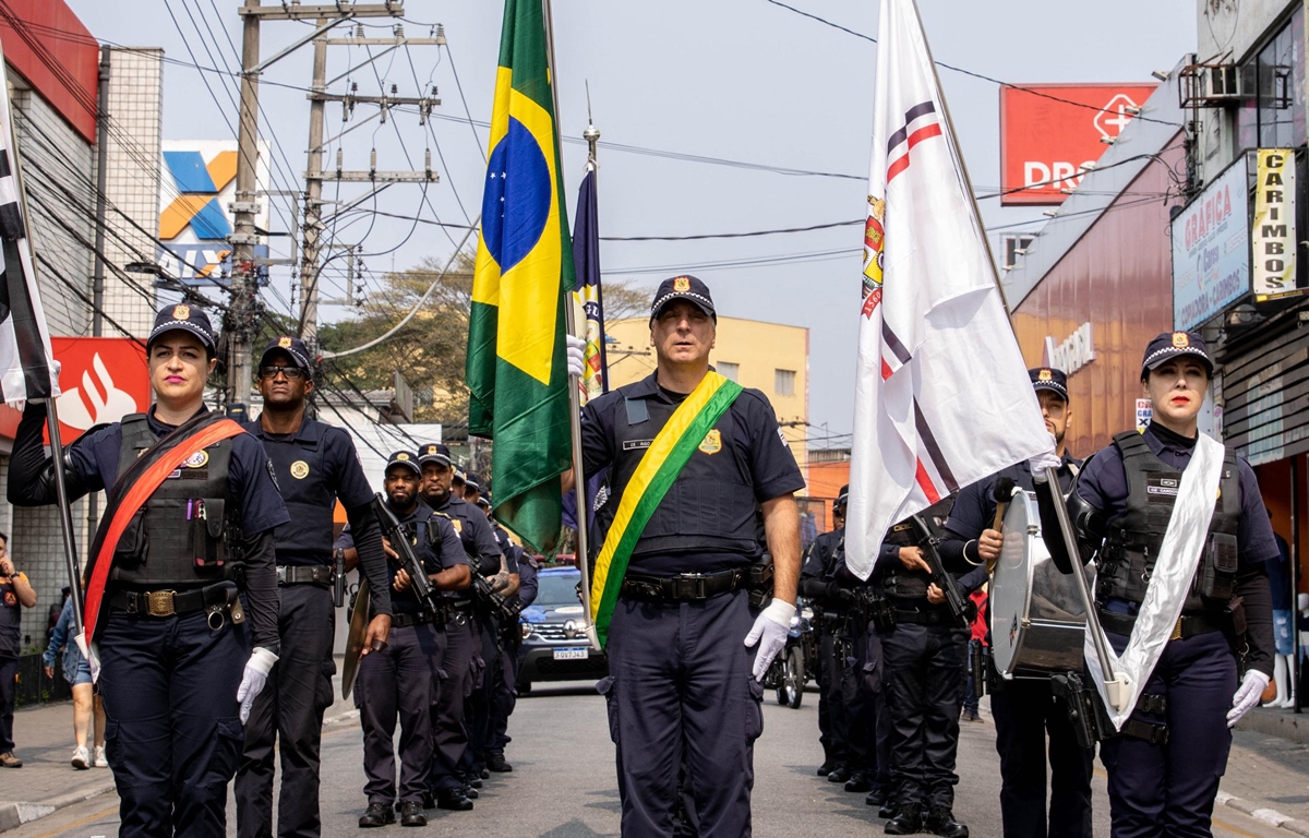 Desfile Cívico em Itaquaquecetuba
