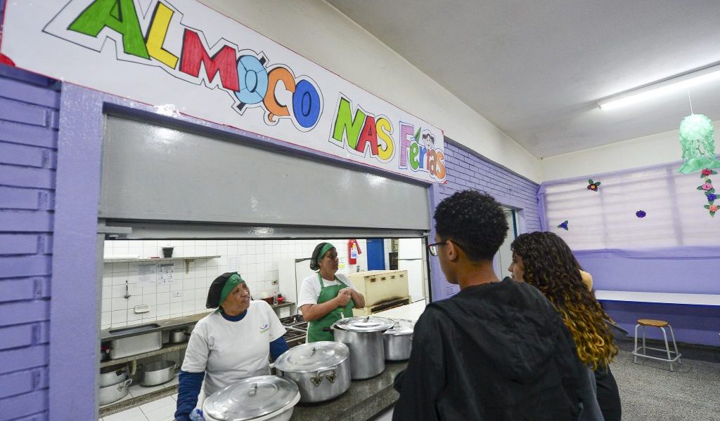 almoço nas férias escolares