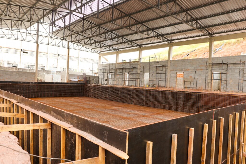 Obras Piscina Olimpica Ferraz