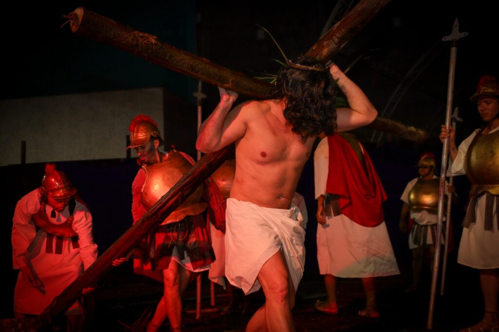 Peça Paixão de Cristo Ferraz