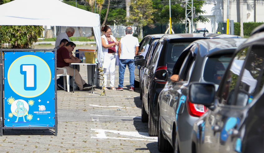 drive-thru vacinacao