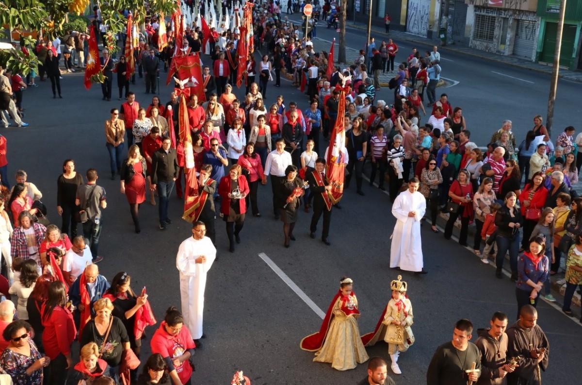 Procissão de Pentecostes da Festa do Divino Espírito Santo de Mogi das Cruzes