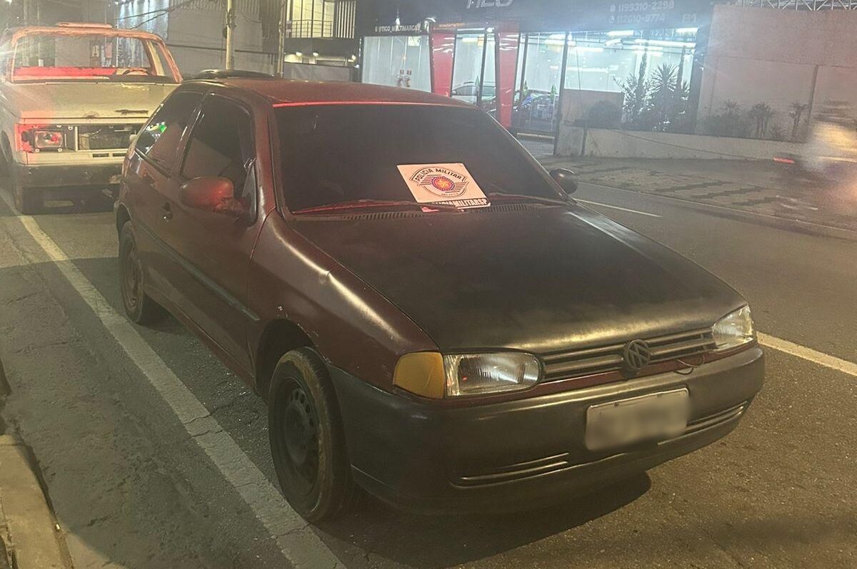 carro furtado em Mogi das cruzes