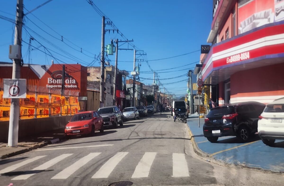 Alteração de direção em ruas do Miguel Badra em Suzano