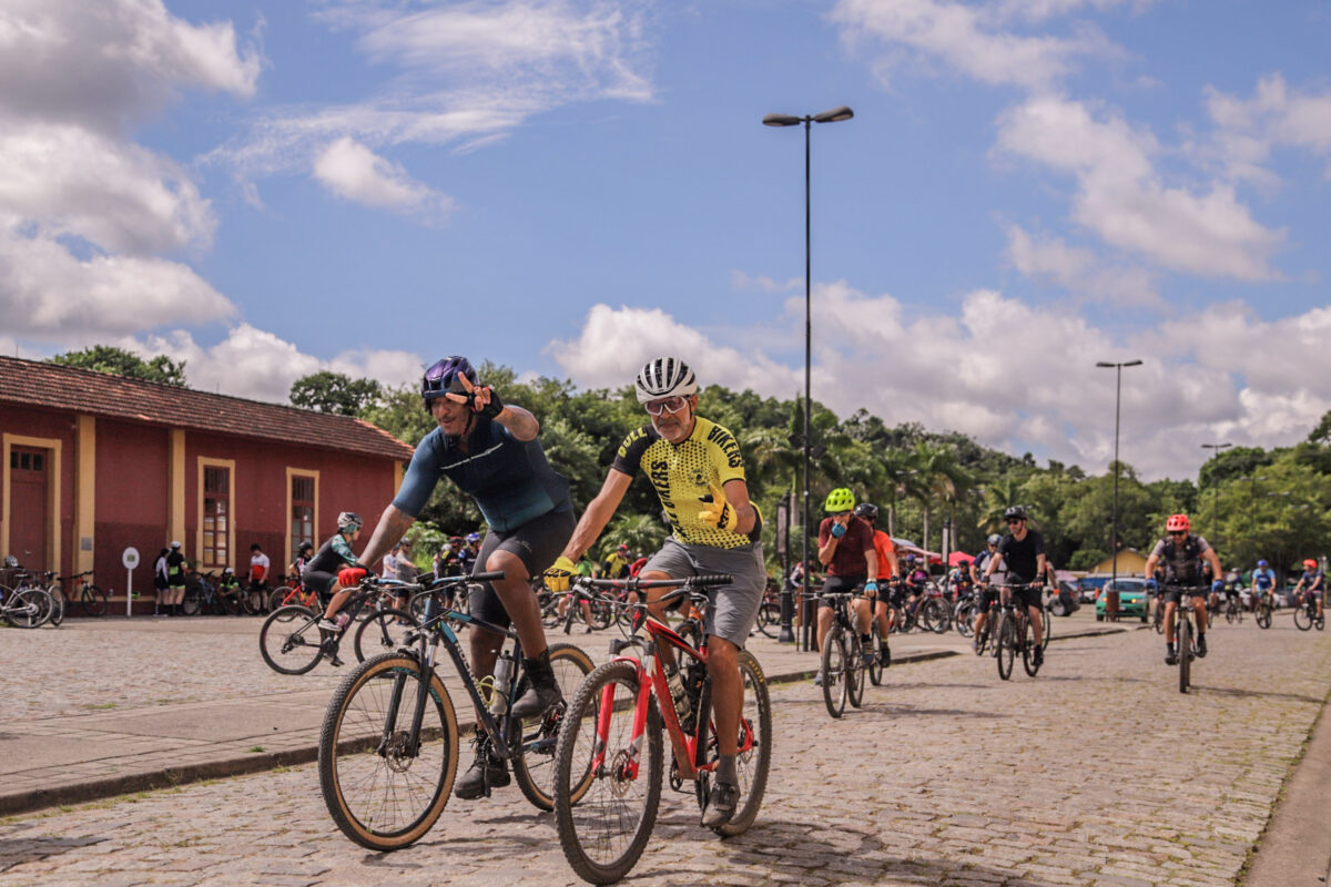 Passeio ciclístico em Guararema