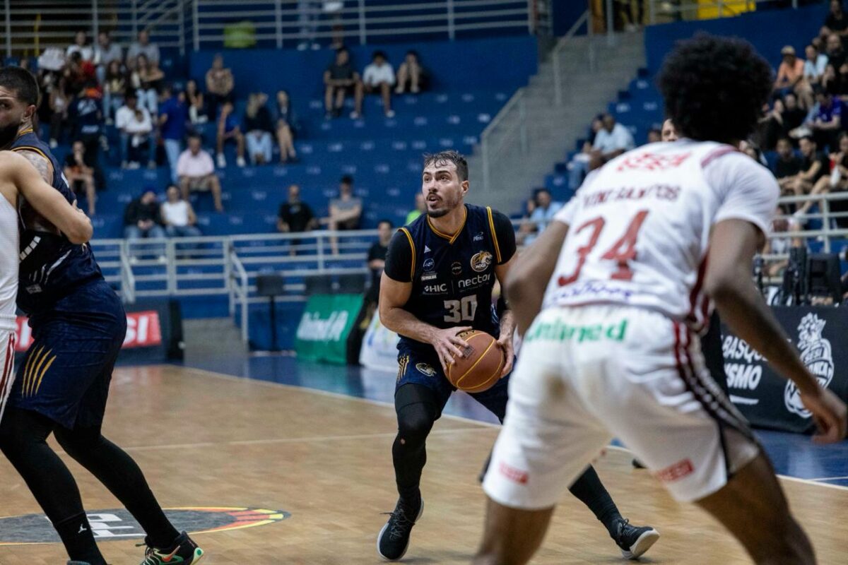 Mogi Basquete