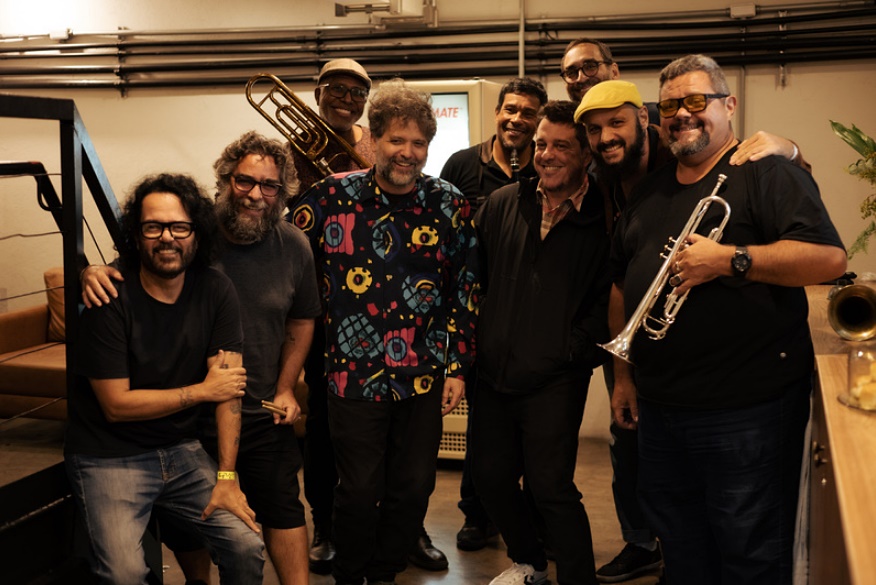 Rodrigo Barba e banda