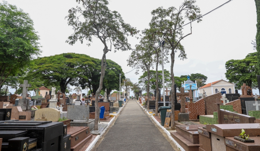 Cemitério em Mogi das Cruzes