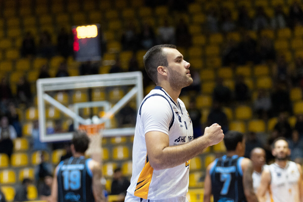 Ruivo Mogi Basquete