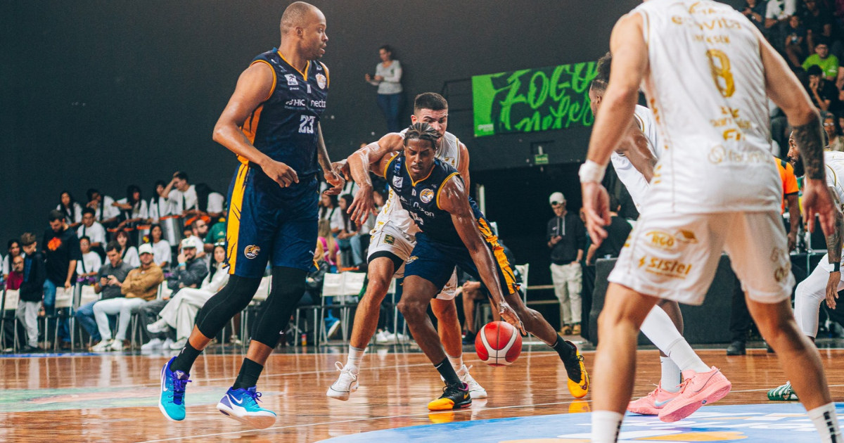 mogi basquete